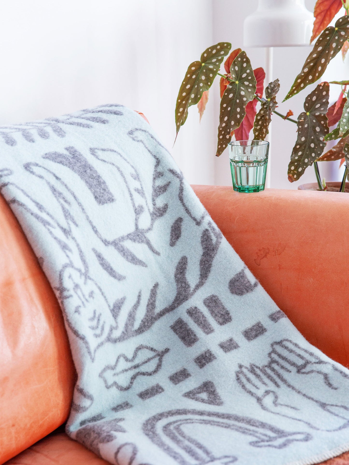 Tiger wool blanket - cosy throw